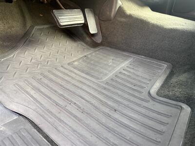 2004 Chevrolet Silverado 2500 HD LS 4dr Extended Cab 4X4 - Photo 32 - Flushing, MI 48433