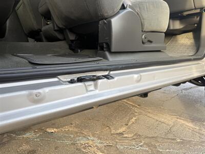 2004 Chevrolet Silverado 2500 HD LS 4dr Extended Cab 4X4 - Photo 40 - Flushing, MI 48433