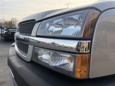 2004 Chevrolet Silverado 2500 HD LS 4dr Extended Cab 4X4 - Photo 52 - Flushing, MI 48433
