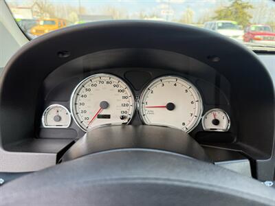 2004 Saturn Vue V6 AWD   - Photo 13 - Flushing, MI 48433