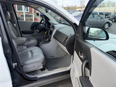 2004 Saturn Vue V6 AWD   - Photo 26 - Flushing, MI 48433