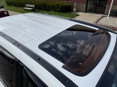 2004 Saturn Vue V6 AWD   - Photo 29 - Flushing, MI 48433