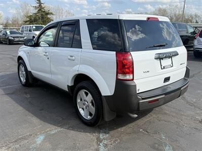 2004 Saturn Vue V6 AWD   - Photo 7 - Flushing, MI 48433