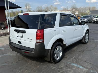 2004 Saturn Vue V6 AWD   - Photo 5 - Flushing, MI 48433