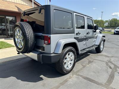 2015 Jeep Wrangler Unlimited Sahara  4X4 - Photo 5 - Flushing, MI 48433