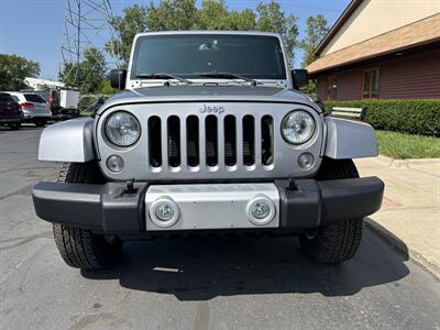 2015 Jeep Wrangler Unlimited Sahara  4X4 - Photo 2 - Flushing, MI 48433