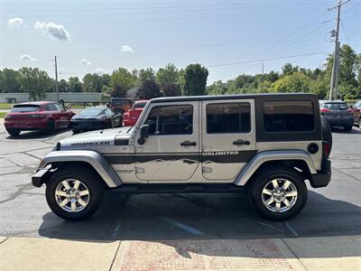 2015 Jeep Wrangler Unlimited Sahara  4X4 - Photo 8 - Flushing, MI 48433