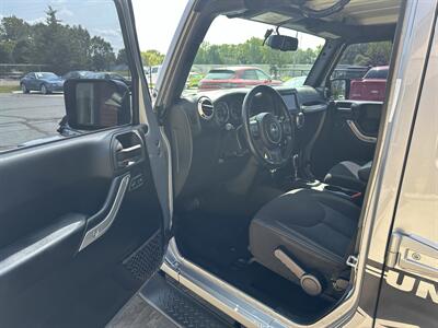 2015 Jeep Wrangler Unlimited Sahara  4X4 - Photo 12 - Flushing, MI 48433