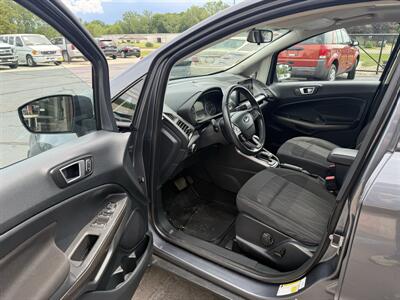 2018 Ford EcoSport SE 4WD - Photo 11 - Flushing, MI 48433