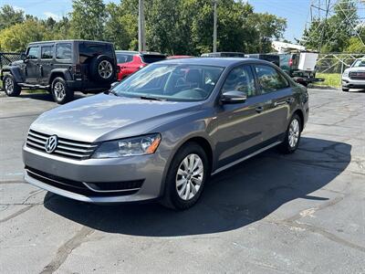 2014 Volkswagen Passat 1.8T S PZEV  Wolfsburg Edition - Photo 3 - Flushing, MI 48433