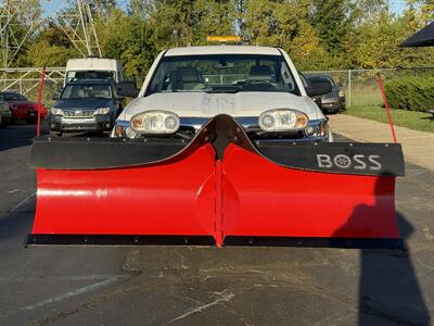 2017 Chevrolet Silverado 2500 Work Truck  BOSS V Plow & Lift Gate - Photo 3 - Flushing, MI 48433