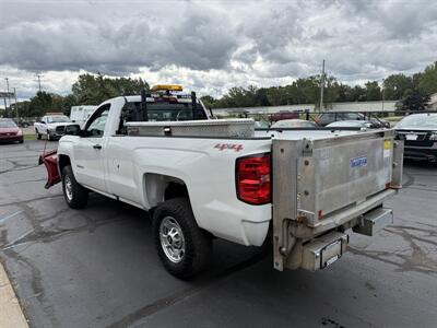2017 Chevrolet Silverado 2500 HD 4WD  BOSS V Plow & Lift Gate - Photo 8 - Flushing, MI 48433
