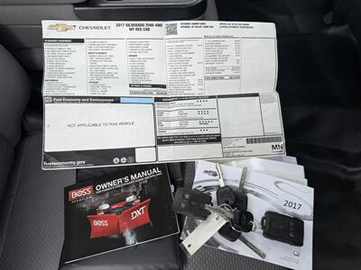 2017 Chevrolet Silverado 2500 HD 4WD  BOSS V Plow & Lift Gate - Photo 21 - Flushing, MI 48433