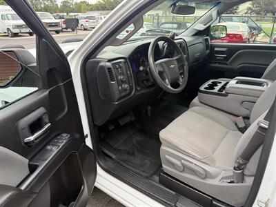 2017 Chevrolet Silverado 2500 HD 4WD  BOSS V Plow & Lift Gate - Photo 14 - Flushing, MI 48433