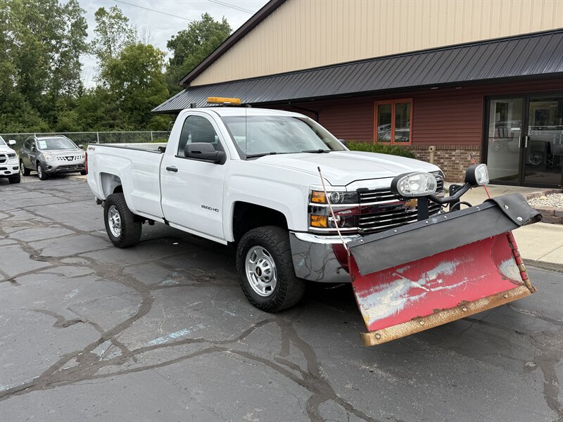 2017 Chevrolet Silverado 2500 HD 4WD BOSS V Plow & Lift Gate - Photo 1 - Flushing, MI 48433