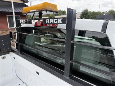 2017 Chevrolet Silverado 2500 HD 4WD  BOSS V Plow & Lift Gate - Photo 23 - Flushing, MI 48433