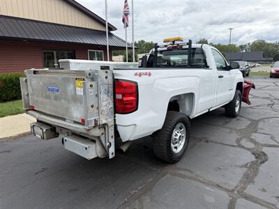 2017 Chevrolet Silverado 2500 HD 4WD  BOSS V Plow & Lift Gate - Photo 5 - Flushing, MI 48433
