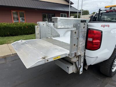 2017 Chevrolet Silverado 2500 HD 4WD  BOSS V Plow & Lift Gate - Photo 27 - Flushing, MI 48433