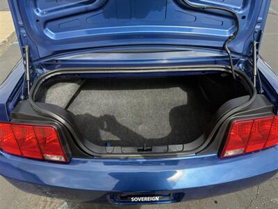 2008 Ford Mustang V6 Convertible  Premium 5-Speed - Photo 24 - Flushing, MI 48433