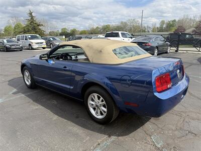 2008 Ford Mustang V6 Convertible  Premium 5-Speed - Photo 8 - Flushing, MI 48433