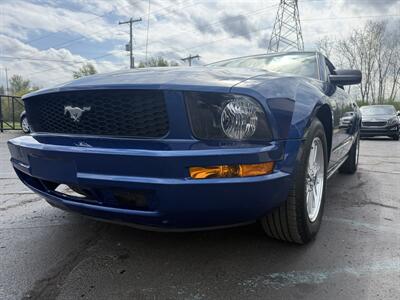 2008 Ford Mustang V6 Convertible  Premium 5-Speed - Photo 10 - Flushing, MI 48433