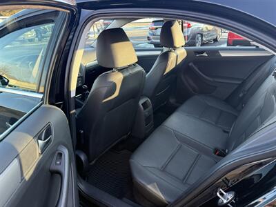 2017 Volkswagen Jetta 1.4T SE  5-Speed Manual - Photo 17 - Flushing, MI 48433