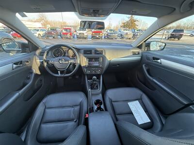 2017 Volkswagen Jetta 1.4T SE  5-Speed Manual - Photo 21 - Flushing, MI 48433