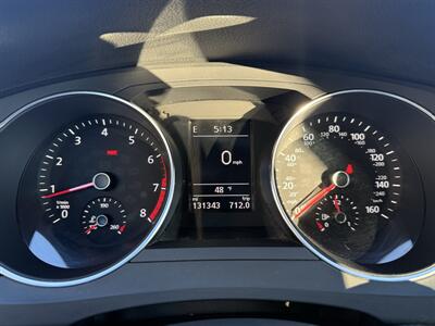 2017 Volkswagen Jetta 1.4T SE  5-Speed Manual - Photo 12 - Flushing, MI 48433