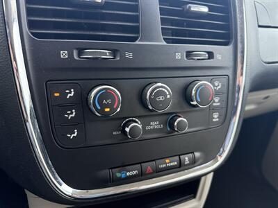 2017 Dodge Grand Caravan SE   - Photo 16 - Flushing, MI 48433