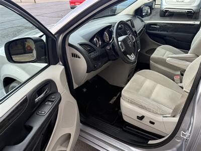 2017 Dodge Grand Caravan SE   - Photo 8 - Flushing, MI 48433