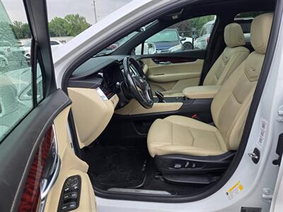 2019 Cadillac XT5 Luxury   - Photo 2 - Flushing, MI 48433