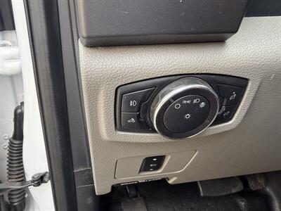 2019 Ford F-250 Super Duty XLT  Crew Cab 4X4 - Photo 15 - Flushing, MI 48433