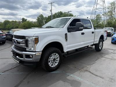2019 Ford F-250 Super Duty XLT  Crew Cab 4X4 - Photo 2 - Flushing, MI 48433