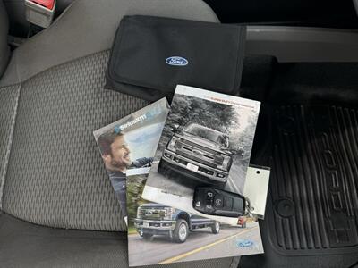 2019 Ford F-250 Super Duty XLT  Crew Cab 4X4 - Photo 33 - Flushing, MI 48433