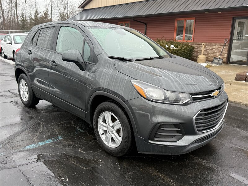 2020 Chevrolet Trax LS  FWD - Photo 1 - Flushing, MI 48433