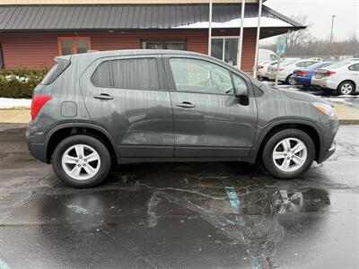 2020 Chevrolet Trax LS FWD - Photo 4 - Flushing, MI 48433