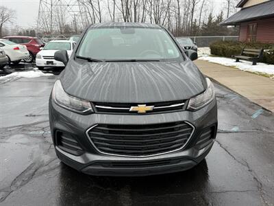 2020 Chevrolet Trax LS FWD - Photo 2 - Flushing, MI 48433