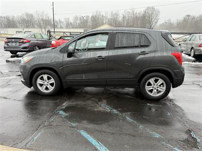 2020 Chevrolet Trax LS FWD - Photo 8 - Flushing, MI 48433