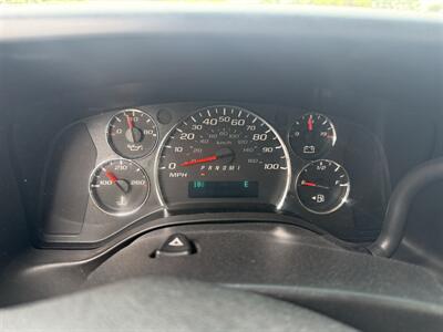 2015 Chevrolet Express LS 3500 15 Passenger - Photo 12 - Flushing, MI 48433