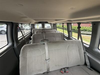 2015 Chevrolet Express LS 3500 15 Passenger - Photo 18 - Flushing, MI 48433