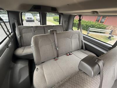 2015 Chevrolet Express LS 3500 15 Passenger - Photo 24 - Flushing, MI 48433