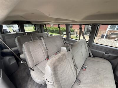 2015 Chevrolet Express LS 3500 15 Passenger - Photo 20 - Flushing, MI 48433