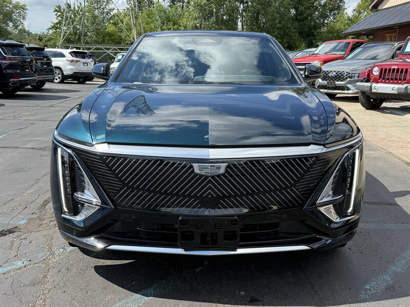 2024 Cadillac LYRIQ Tech  