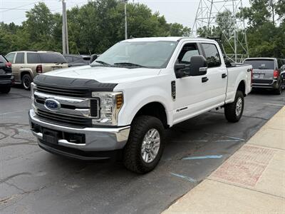 2019 Ford F-250 Super Duty XLT Crew 4X4 6.7 POWERSTROKE - Photo 2 - Flushing, MI 48433
