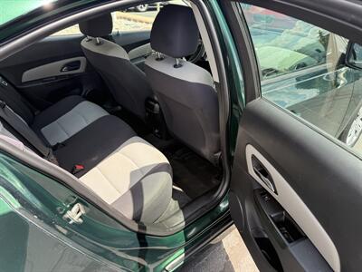 2014 Chevrolet Cruze LS Auto   - Photo 17 - Flushing, MI 48433