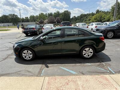 2014 Chevrolet Cruze LS Auto   - Photo 4 - Flushing, MI 48433
