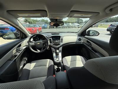 2014 Chevrolet Cruze LS Auto   - Photo 10 - Flushing, MI 48433