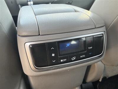 2014 Toyota Highlander XLE  AWD - Photo 17 - Flushing, MI 48433