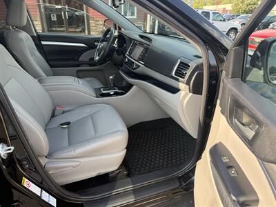 2014 Toyota Highlander XLE  AWD - Photo 19 - Flushing, MI 48433