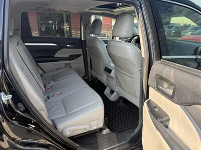 2014 Toyota Highlander XLE  AWD - Photo 20 - Flushing, MI 48433